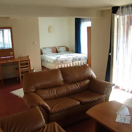 Πανσιόν Zasheva Kushta