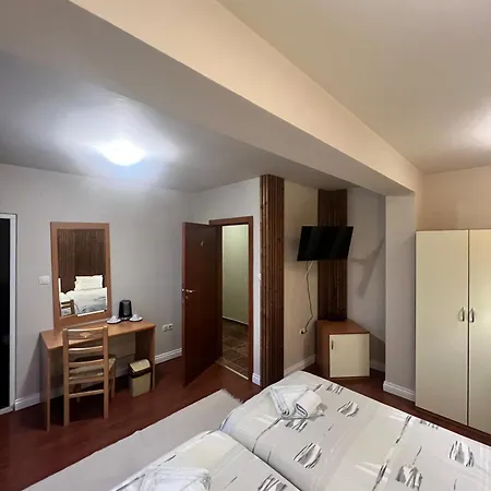 зашева Kъща 3*