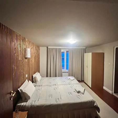 зашева Kъща 3*