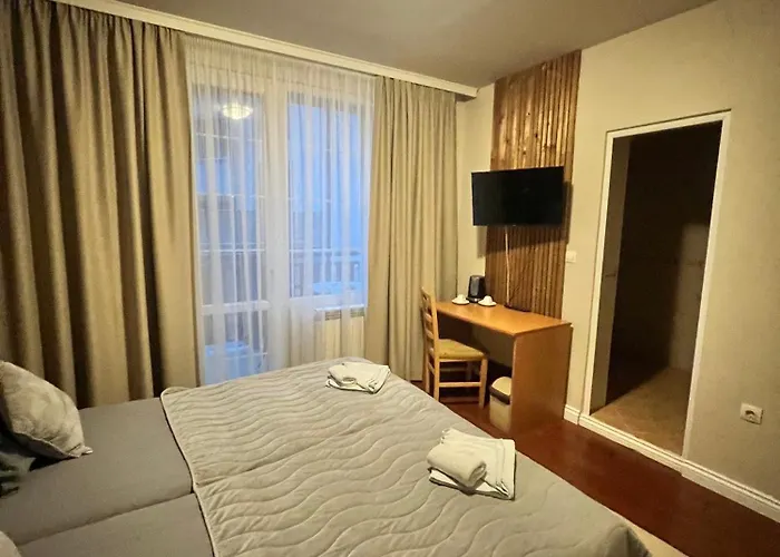 Guest house Zasheva Kushta 3*